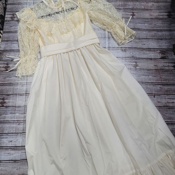 Lorrie Deb Dresses & Skirts - Elegant Cream Lace Kids Formal Dress